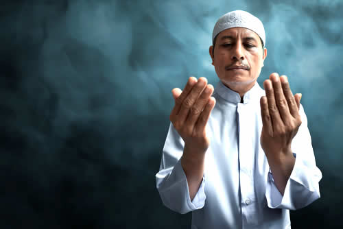 Muslim man praying