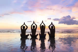 Group meditationg in water